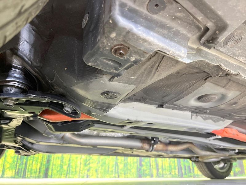 2019 Toyota Aqua DAA-NHP10H (UW-6a66cd6c46437)[5]