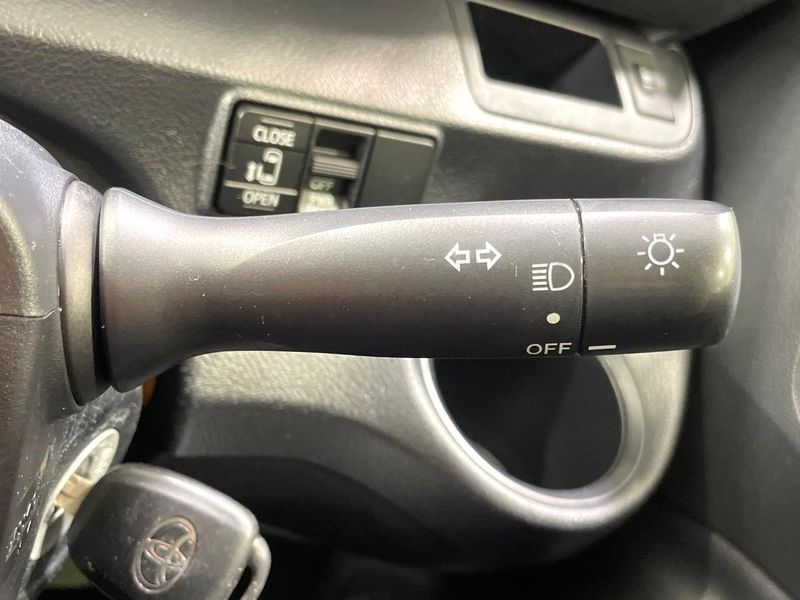 2015 Toyota Sienta DBA-NSP170G (UW-6a66cd741140d)[26]