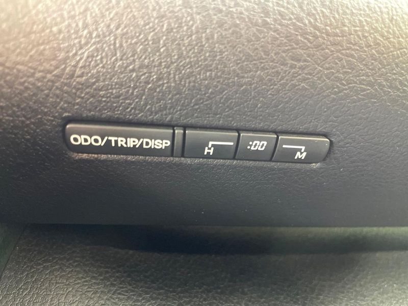 2015 Toyota Sienta DBA-NSP170G (UW-6a66cd741140d)[23]