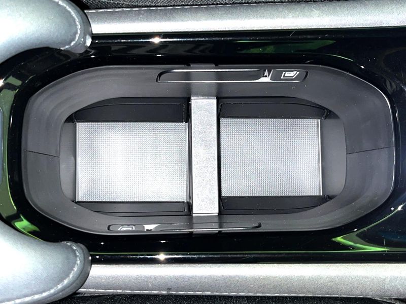 2016 Honda Vezel DAA-RU3 (UW-6a66cd98380e6)[23]