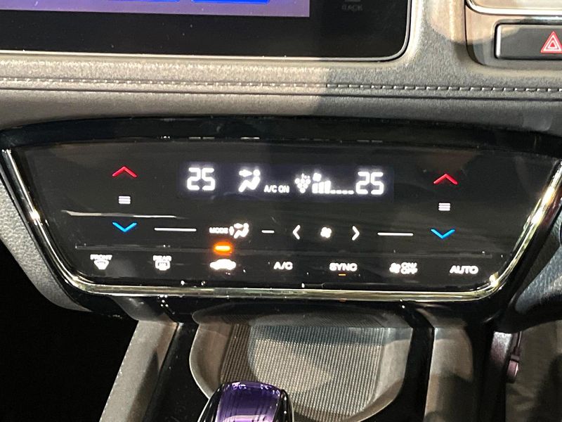 2016 Honda Vezel DAA-RU3 (UW-6a66cd98380e6)[19]