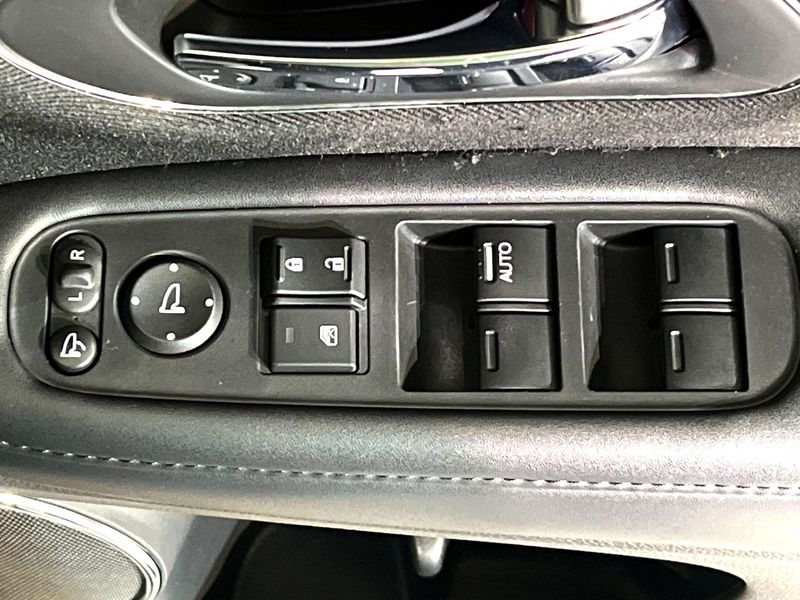 2016 Honda Vezel DAA-RU3 (UW-6a66cd98380e6)[7]