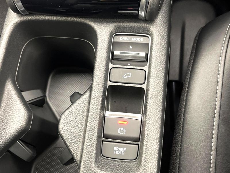 2024 Honda Vezel 6AA-RV5 (UW-6a66cda7bc087)[19]