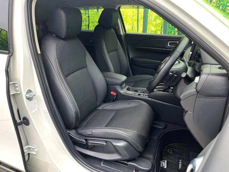 2024 Honda Vezel 6AA-RV5 (UW-6a66cda7bc087)[29]