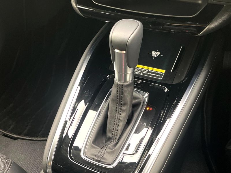 2024 Honda Vezel 6AA-RV5 (UW-6a66cda7bc087)[18]