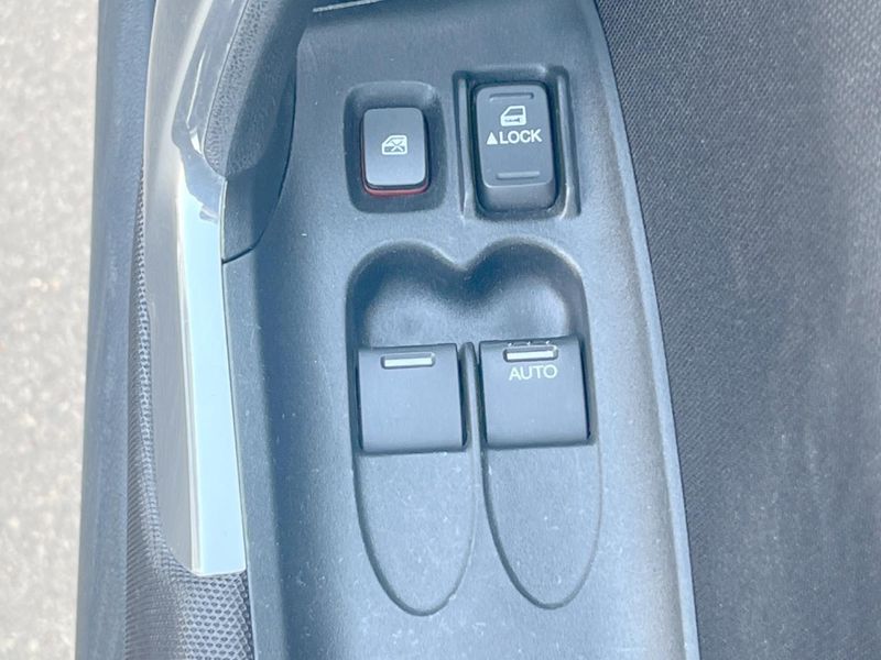 2011 Honda CR-Z DAA-ZF1 (UW-6a66ce15b0592)[21]