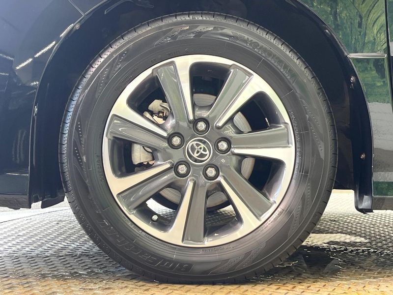 2017 Toyota Voxy DBA-ZRR80W (UW-6a66ce21a3c10)[21]
