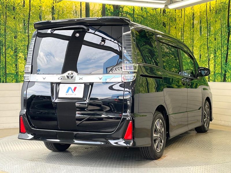 2017 Toyota Voxy DBA-ZRR80W (UW-6a66ce21a3c10)[27]