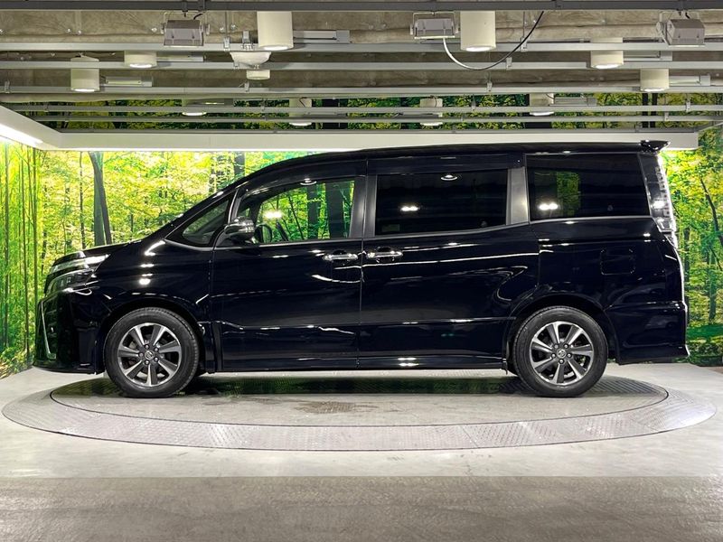 2018 Toyota Voxy DBA-ZRR80W (UW-6a66ce24ca231)[12]
