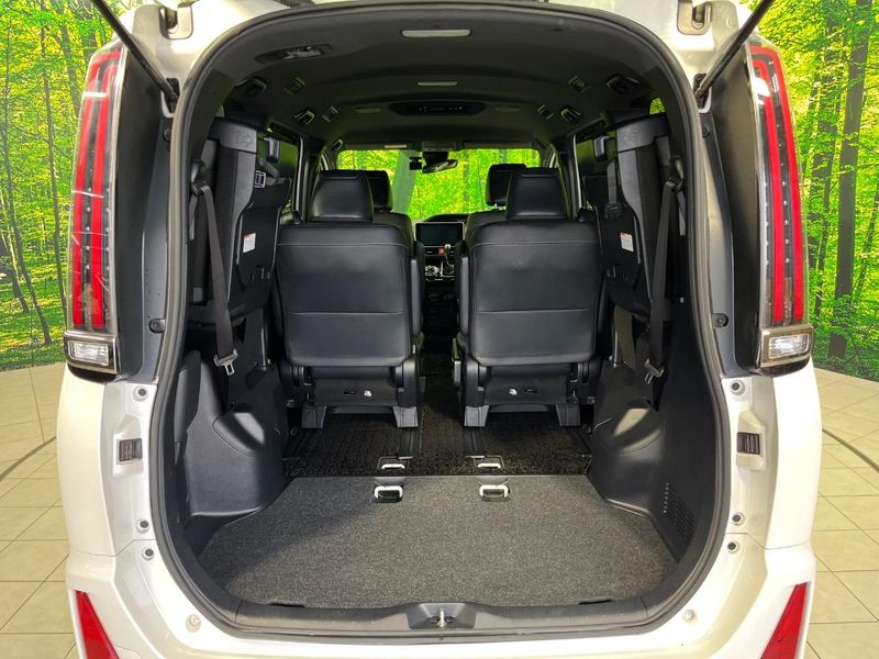 2018 Toyota Noah DBA-ZRR85W (UW-6a66ce2d436eb)[28]