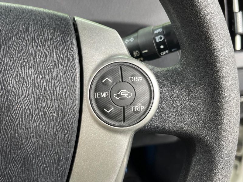 2015 Toyota Prius DAA-ZVW30 (UW-6a66ce3ee54c8)[10]