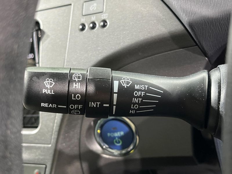 2015 Toyota Prius DAA-ZVW30 (UW-6a66ce3ee54c8)[12]
