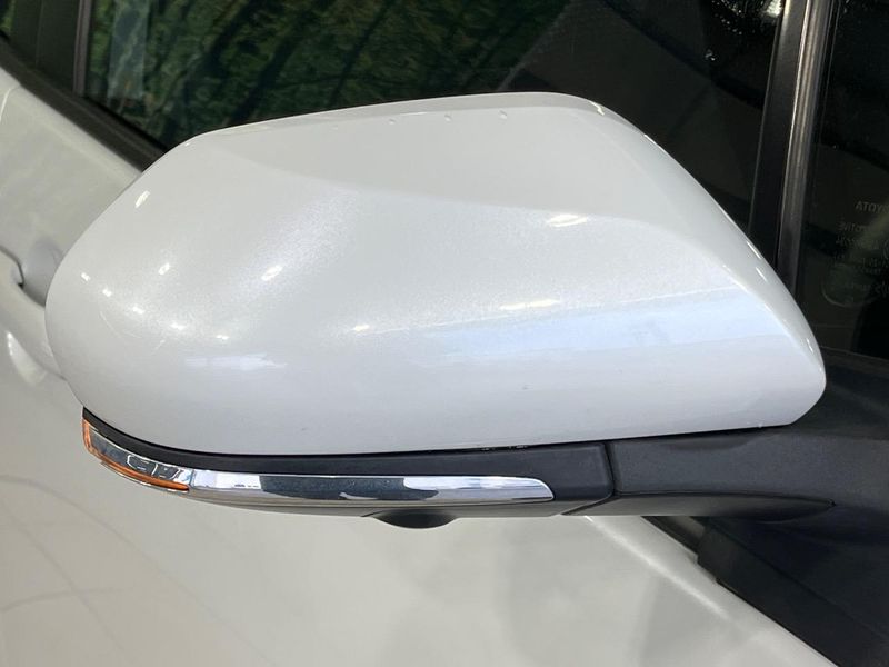2020 Toyota Prius 6AA-ZVW51 (UW-6a66ce4d134bc)[19]
