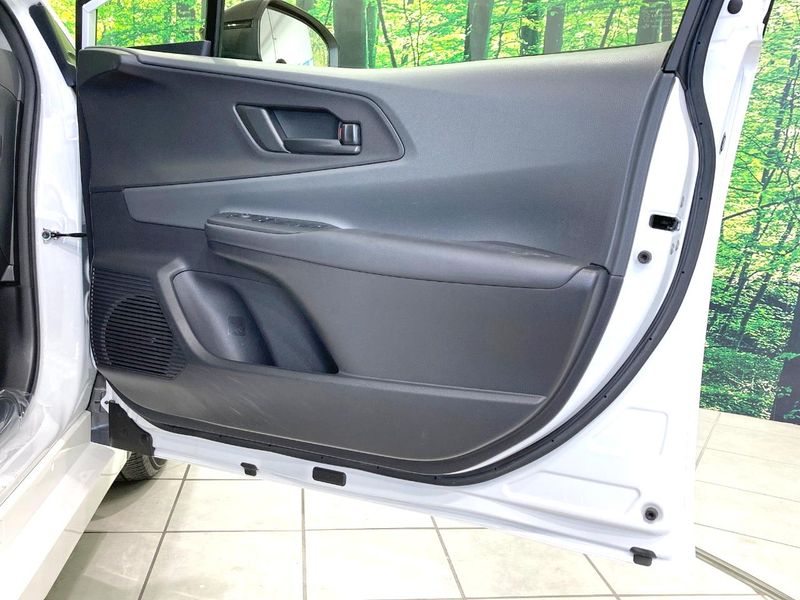 2023 Toyota Prius 6AA-ZVW60 (UW-6a66ce52d48ca)[13]
