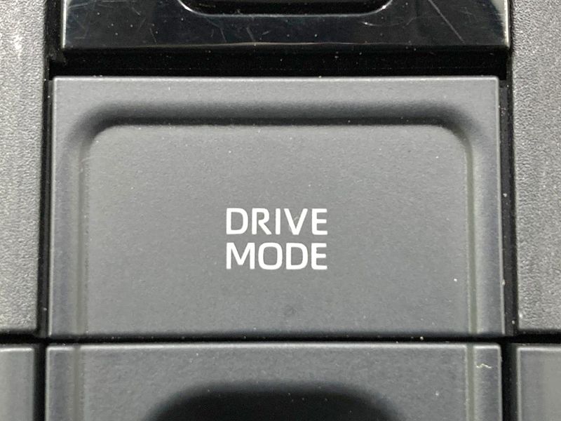 2023 Toyota Prius 6AA-ZVW60 (UW-6a66ce52d48ca)[24]