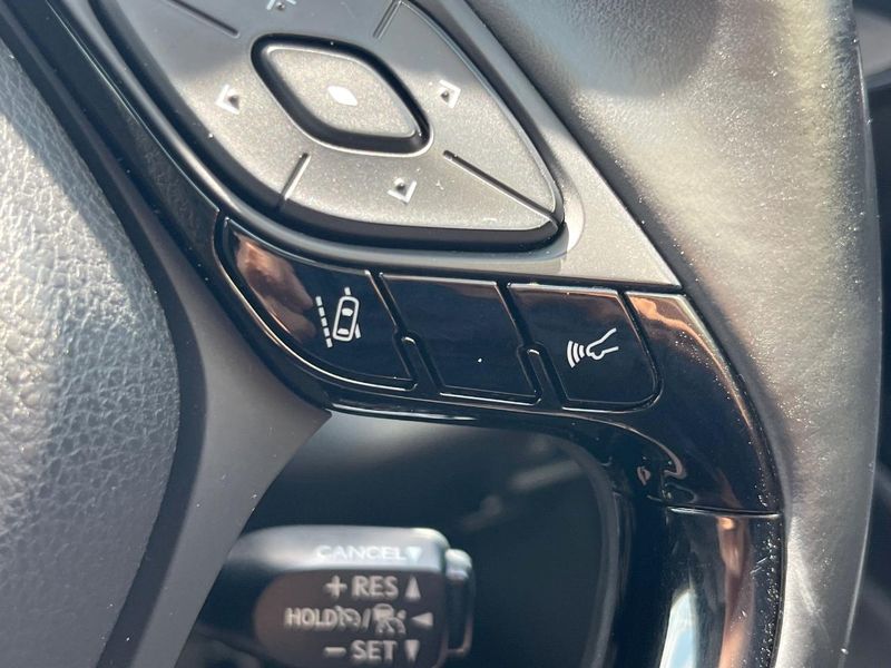 2018 Toyota C-HR DAA-ZYX10 (UW-6a66ce70c3a4d)[13]