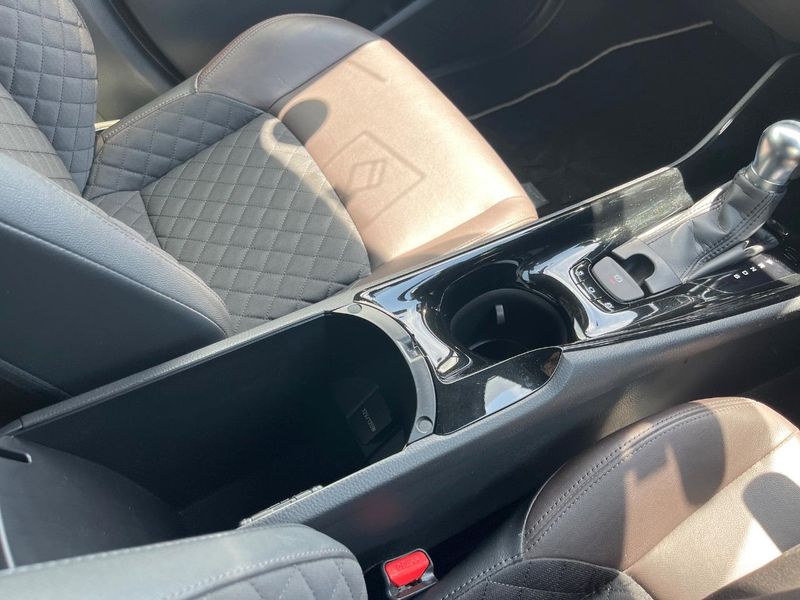 2018 Toyota C-HR DAA-ZYX10 (UW-6a66ce70c3a4d)[26]