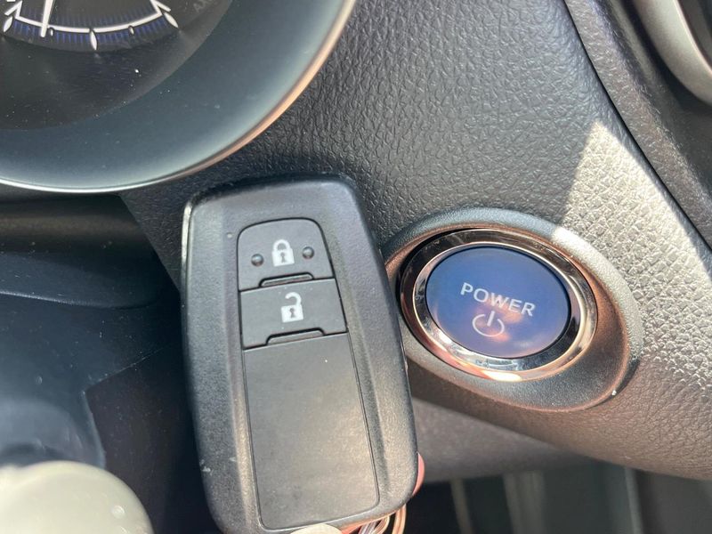 2018 Toyota C-HR DAA-ZYX10 (UW-6a66ce70c3a4d)[8]