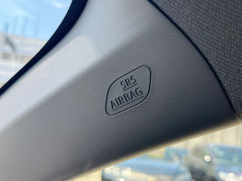 2018 Toyota C-HR DAA-ZYX10 (UW-6a66ce70c3a4d)[11]