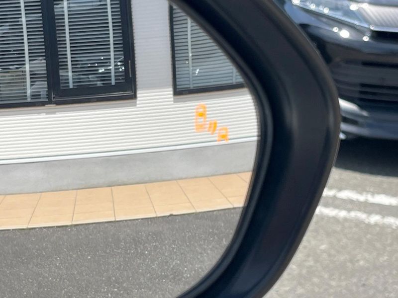 2018 Toyota C-HR DAA-ZYX10 (UW-6a66ce70c3a4d)[20]