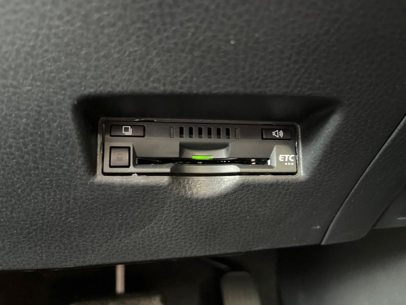2018 Toyota C-HR DAA-ZYX10 (UW-6a66ce70c3a4d)[10]