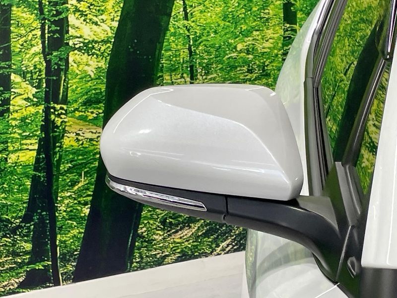 2022 Toyota C-HR 6AA-ZYX11 (UW-6a66ce744c989)[12]
