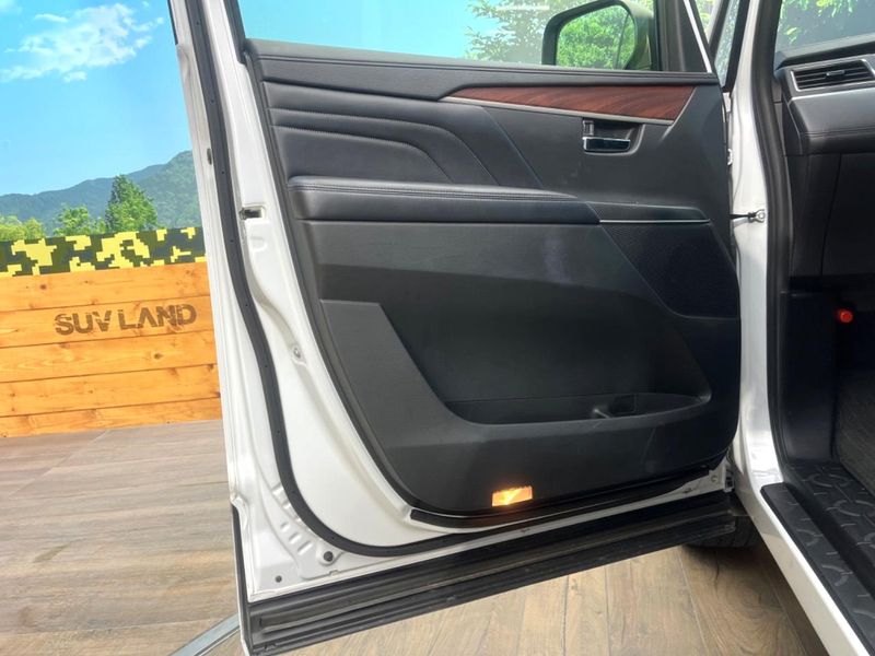 2023 Mitsubishi Delica D:5 3DA-CV1W (UW-6a681cb414ed6)[13]