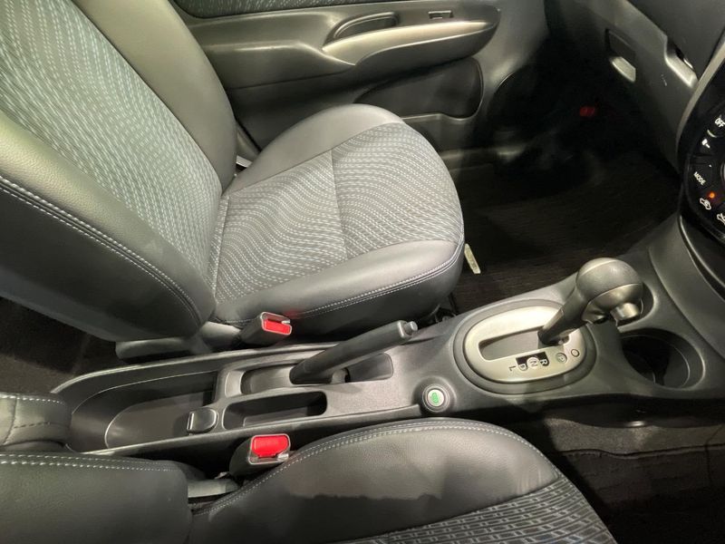 2013 Nissan Note DBA-E12 (UW-6a681ccd0e6c4)[9]
