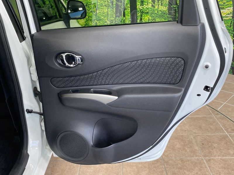 2013 Nissan Note DBA-E12 (UW-6a681ccd0e6c4)[18]