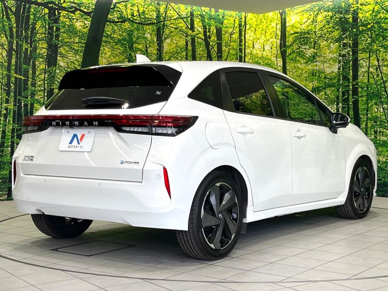 2021 Nissan Aura 6AA-FE13 (UW-6a681cd837de3)[22]