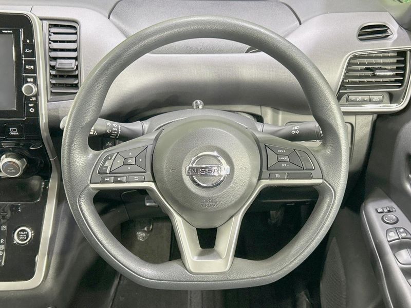 2018 Nissan Serena DAA-GC27 (UW-6a681cea88bbc)[28]