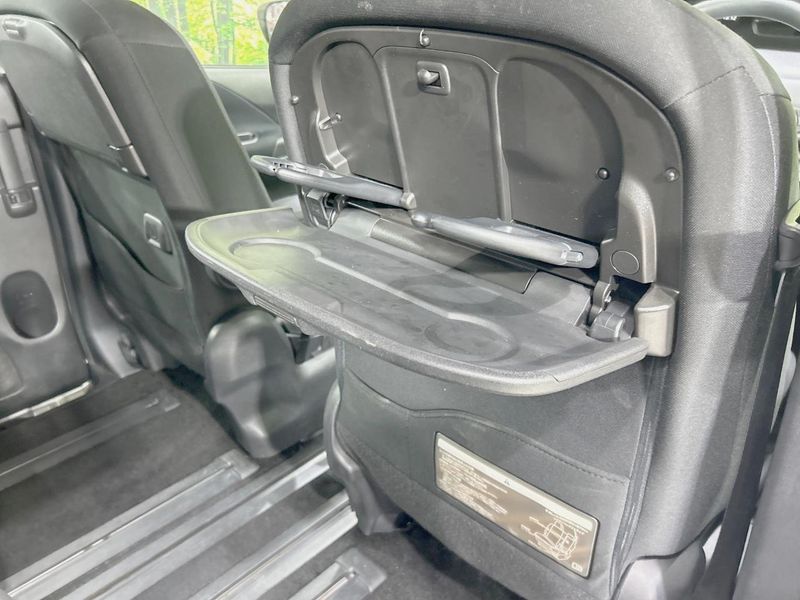 2018 Nissan Serena DAA-GC27 (UW-6a681cea88bbc)[26]