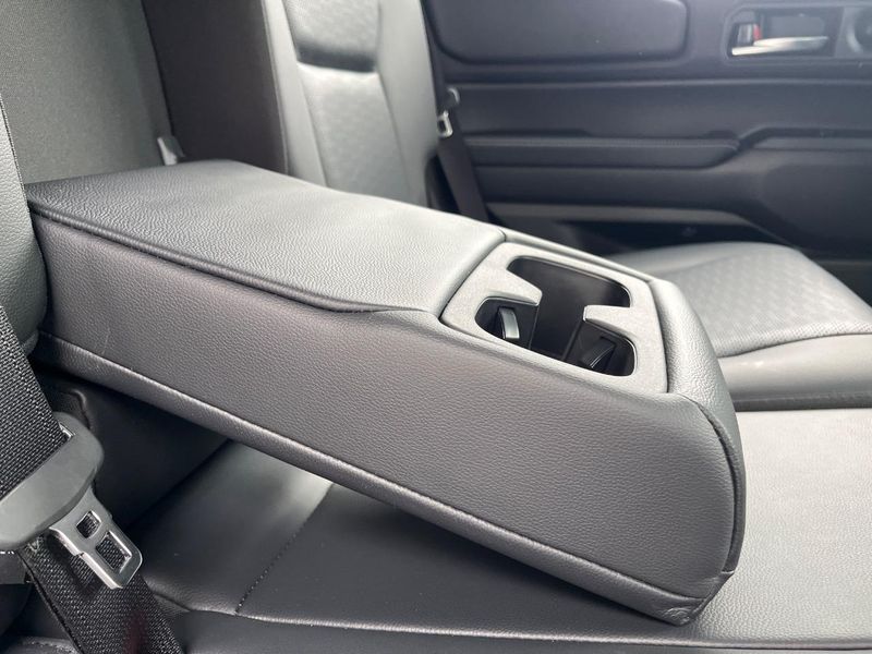 2025 Toyota Land Cruiser 250 3DA-GDJ250W (UW-6a681cf22095f)[25]