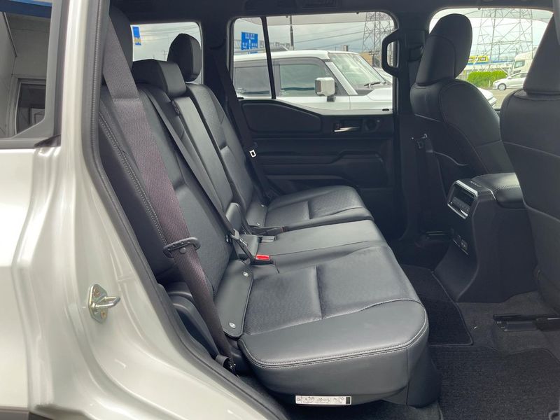 2025 Toyota Land Cruiser 250 3DA-GDJ250W (UW-6a681cf22095f)[20]