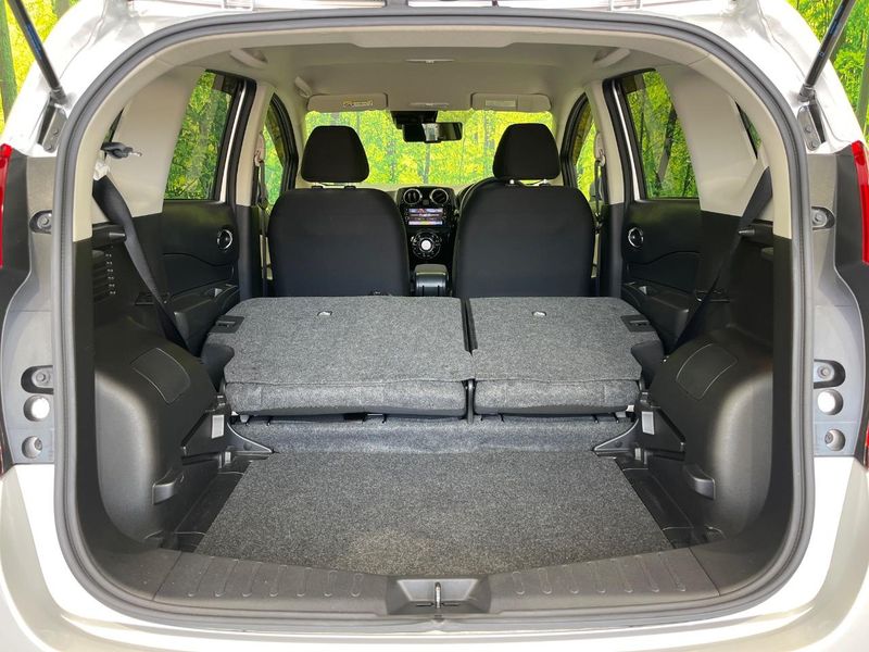 2018 Nissan Note DAA-HE12 (UW-6a681d3b1c936)[29]