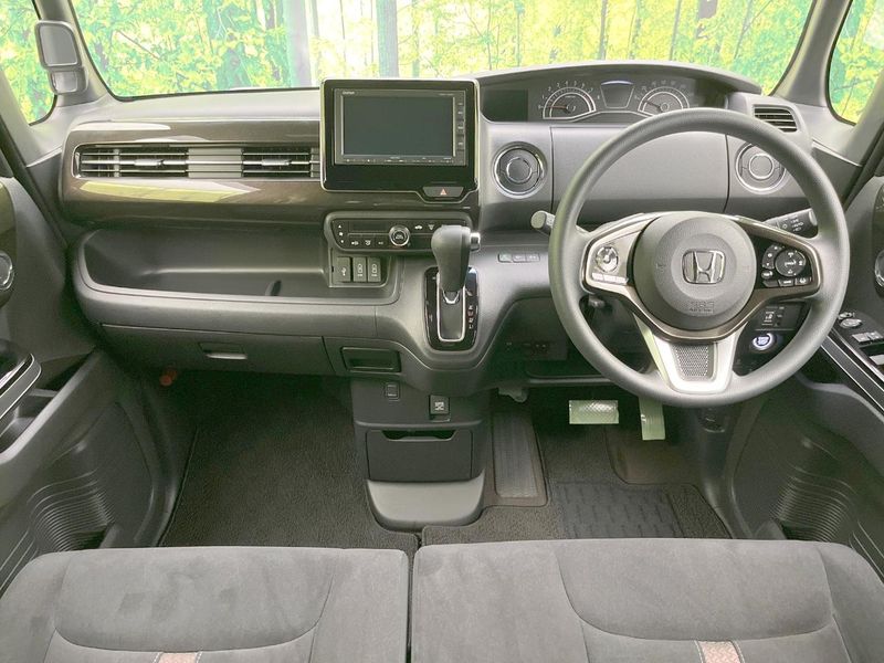 2019 Honda N-BOX CUSTOM DBA-JF3 (UW-6a681d8165233)[23]