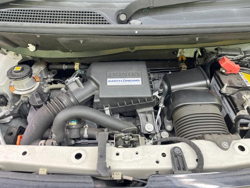 2018 Honda N-BOX CUSTOM DBA-JF3 (UW-6a681d870ed3b)[4]