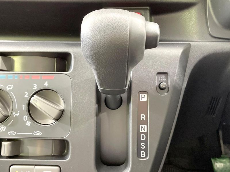 2022 Daihatsu Mira e:S 5BA-LA350S (UW-6a681e050dfdb)[27]