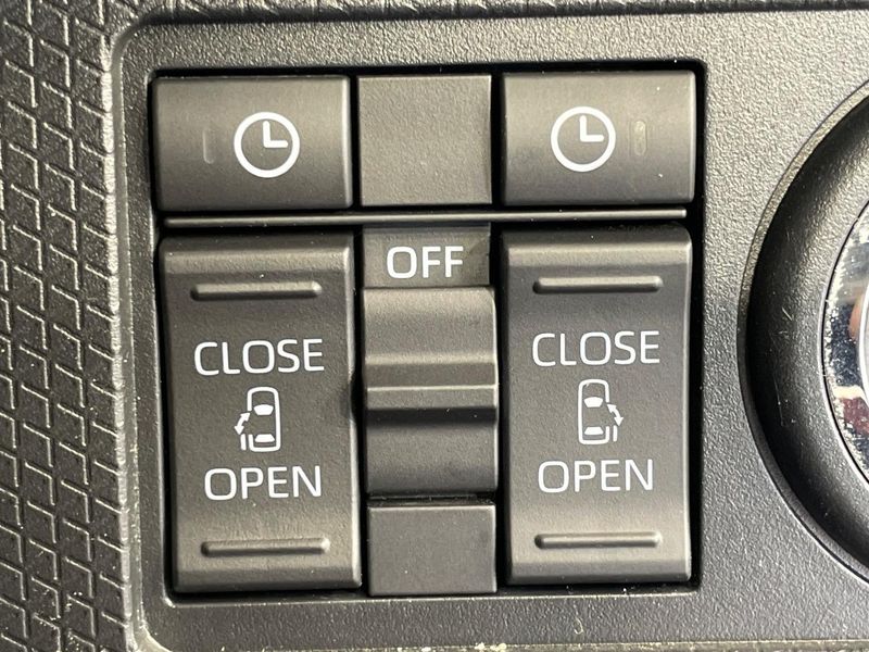2023 Daihatsu Tanto 5BA-LA650S (UW-6a681e1e275af)[17]
