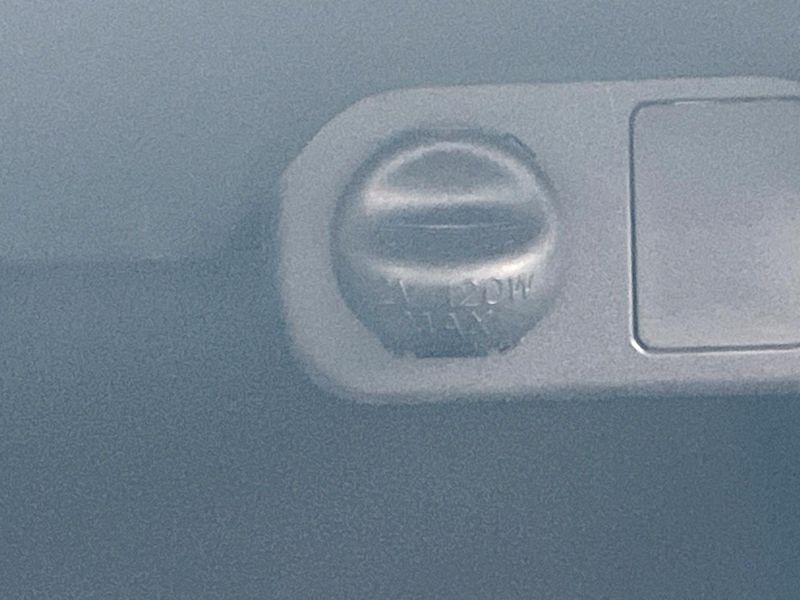 2016 Daihatsu Wake DBA-LA700S (UW-6a681e250837d)[24]