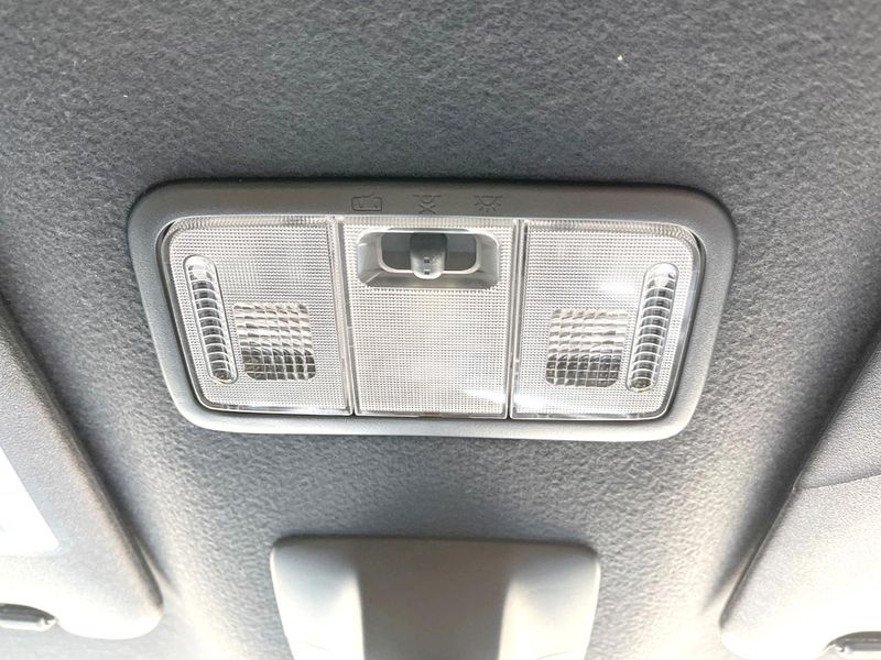 2016 Daihatsu Wake DBA-LA700S (UW-6a681e250837d)[27]
