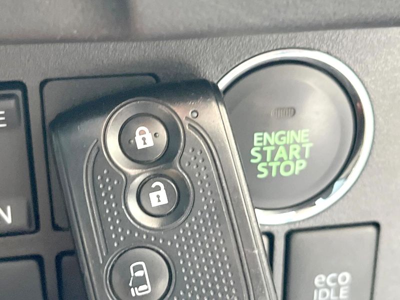2016 Daihatsu Wake DBA-LA700S (UW-6a681e250837d)[18]