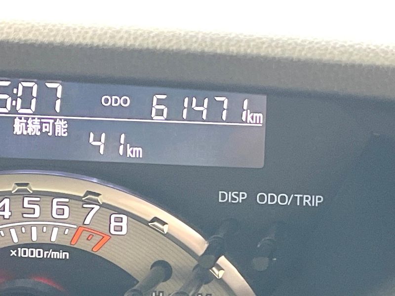 2016 Daihatsu Wake DBA-LA700S (UW-6a681e250837d)[2]
