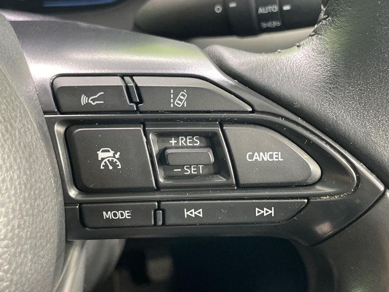 2022 Toyota Aqua 6AA-MXPK11 (UW-6a681ee3bb70d)[22]