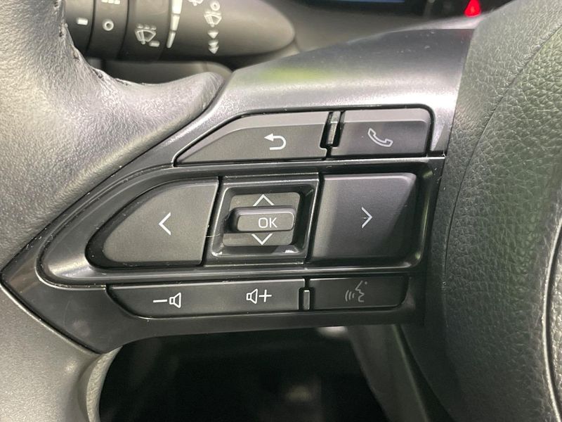 2022 Toyota Aqua 6AA-MXPK11 (UW-6a681ee3bb70d)[21]
