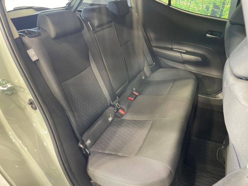 2022 Toyota Aqua 6AA-MXPK11 (UW-6a681ee3bb70d)[8]