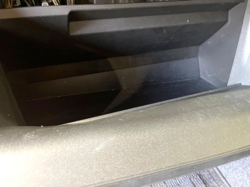 2022 Toyota Aqua 6AA-MXPK11 (UW-6a681ee4754af)[8]