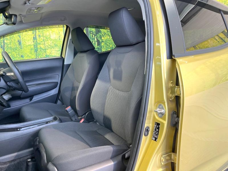 2022 Toyota Aqua 6AA-MXPK11 (UW-6a681ee4754af)[9]