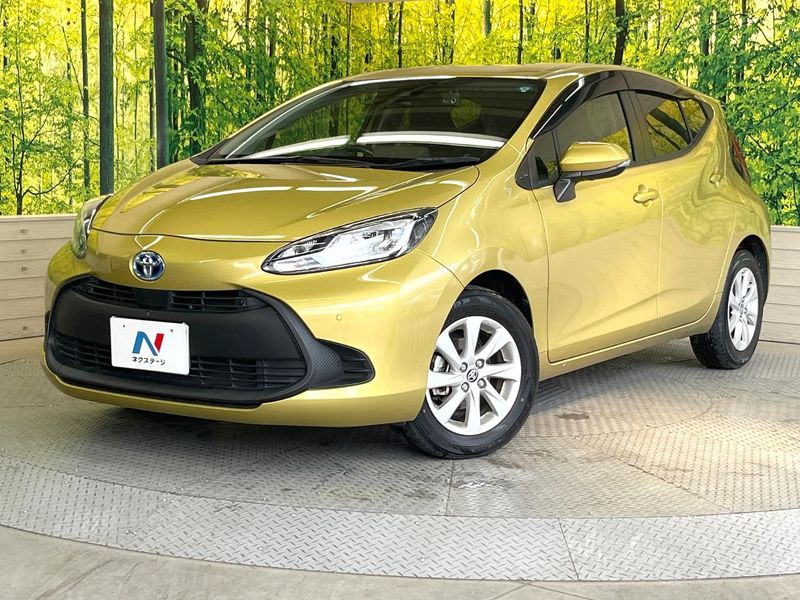 2022 Toyota Aqua 6AA-MXPK11 (UW-6a681ee4754af)[0]