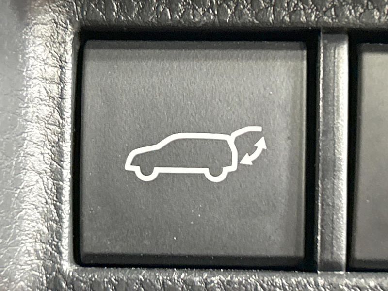2021 Toyota Harrier 6BA-MXUA80 (UW-6a681ef59d6c9)[29]